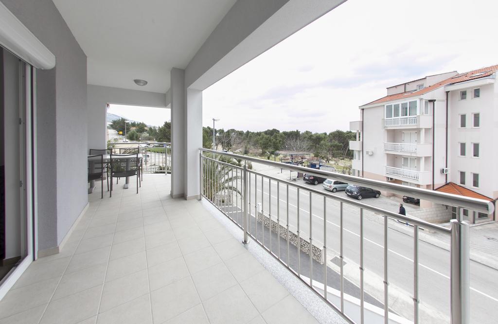 Apartments Villa Klara Baska Voda Luaran gambar