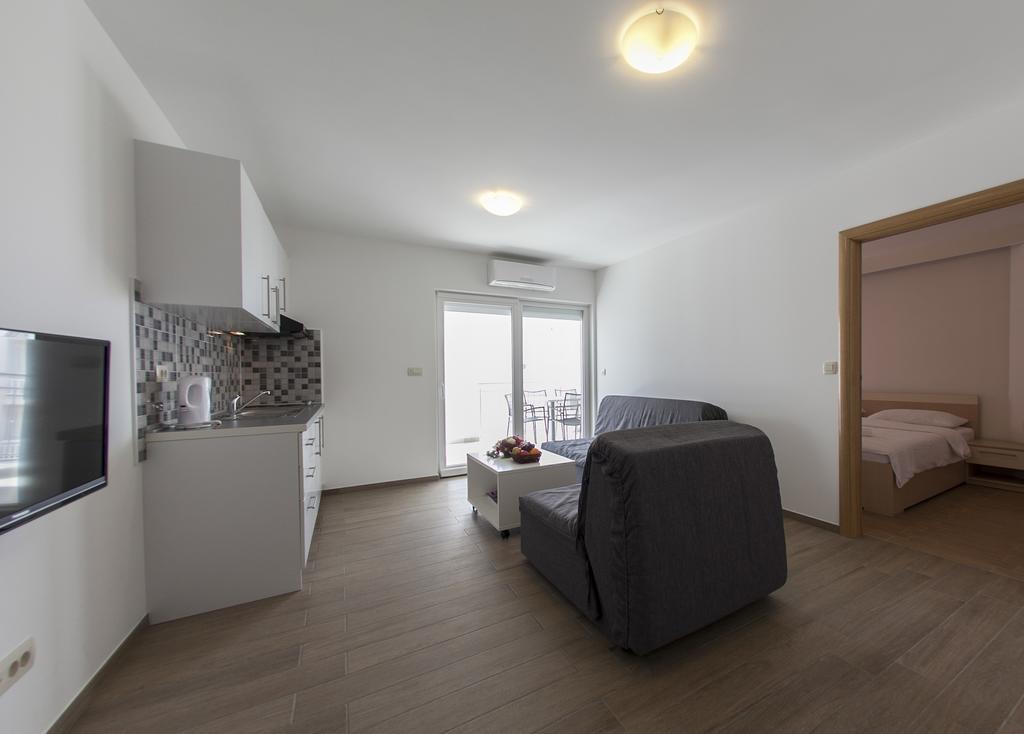 Apartments Villa Klara Baska Voda Luaran gambar